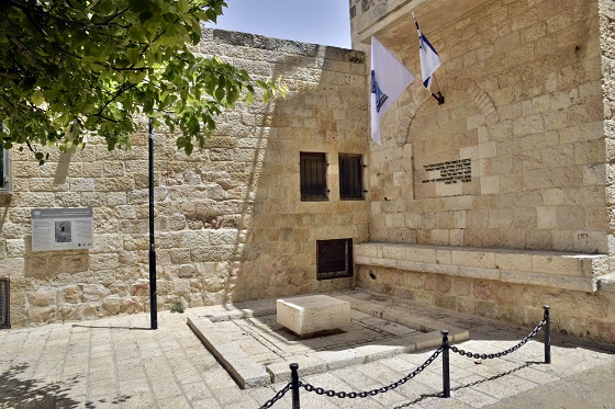 הגלעד לזכר חללי הרובע היהודי בתש״ח