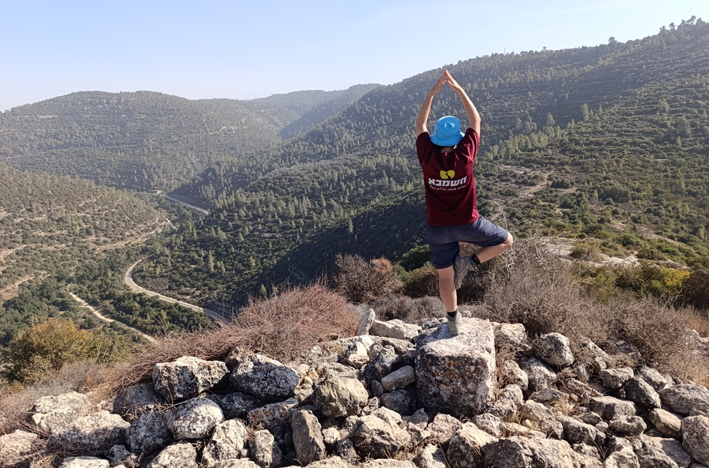פיקניקטיול חורפי - נוף מרהיב בחורבת טורה. צילום: ערן גל אור